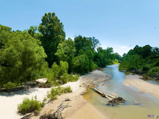 $692,250 | 8536 Highland Road, St. Francisville, LA 70775