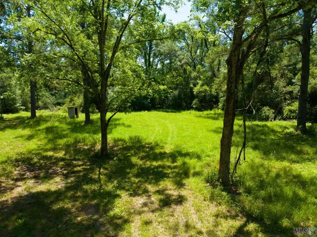 $692,250 | 8536 Highland Road, St. Francisville, LA 70775