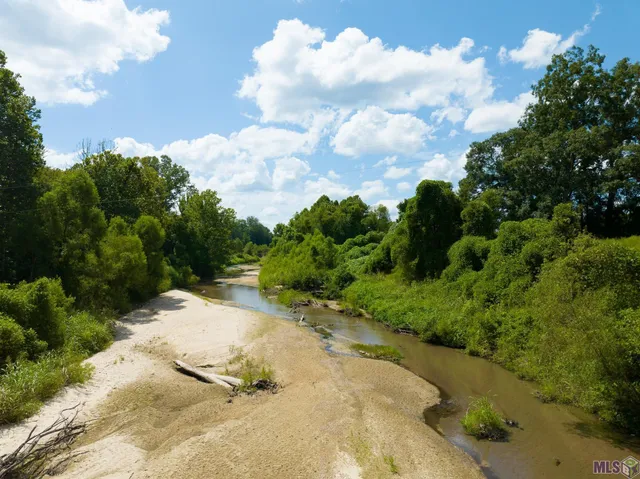 $692,250 | 8536 Highland Road, St. Francisville, LA 70775