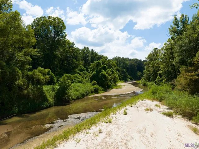 $692,250 | 8536 Highland Road, St. Francisville, LA 70775