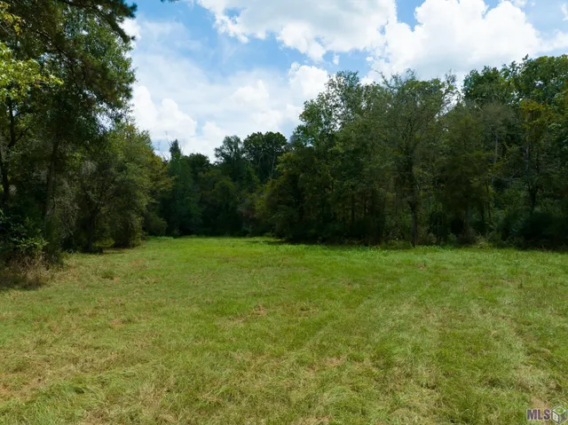 $692,250 | 8536 Highland Road, St. Francisville, LA 70775