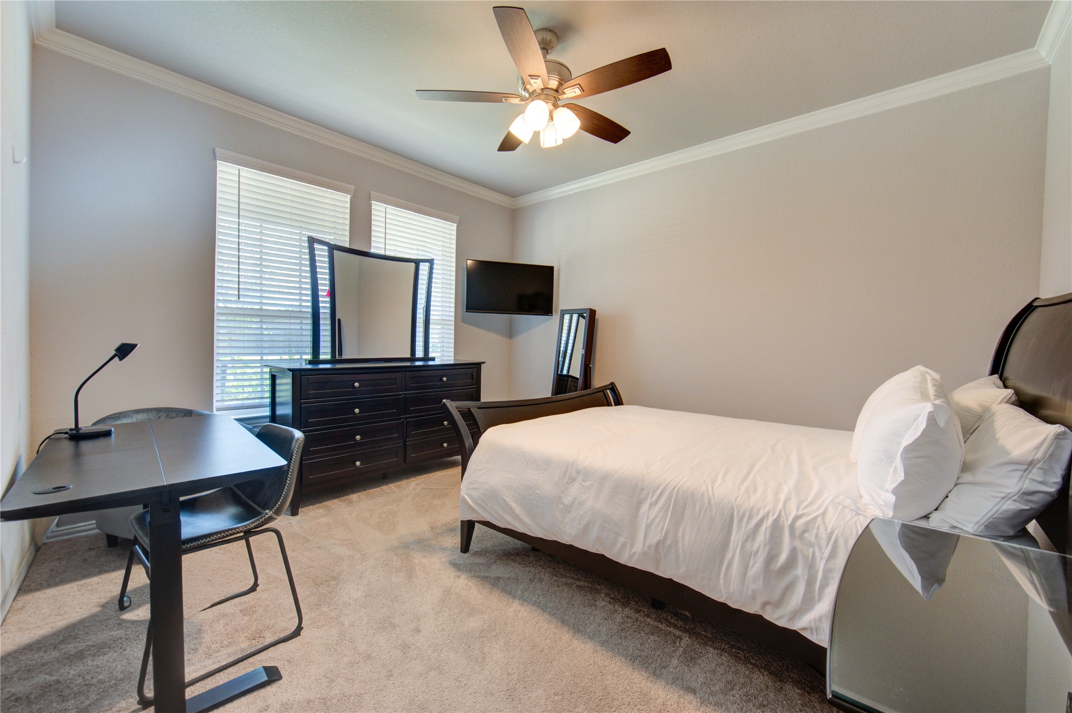 13838 Sturcombe Gln Trail Rosharon, TX 77583 - Photo 7 of 44