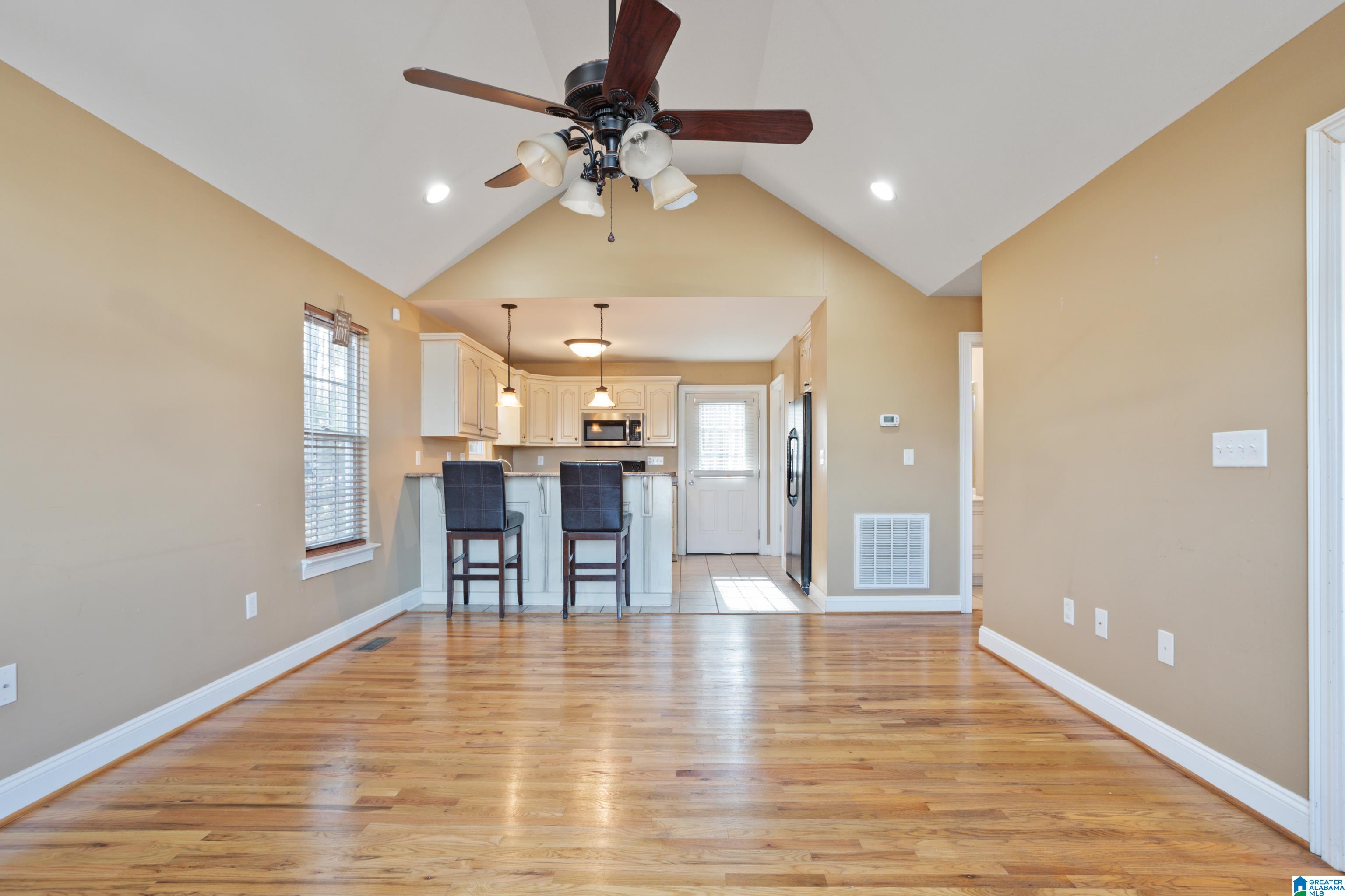 35 Hidden Circle Hayden, AL 35079 - Photo 6 of 28