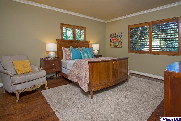 932 West Kenneth Road Glendale, CA 91202 - Photo 12 of 83 Additional Photo