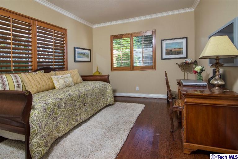 932 West Kenneth Road Glendale, CA 91202 - Photo 13 of 83 Additional Photo