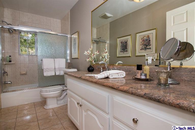 932 West Kenneth Road Glendale, CA 91202 - Photo 21 of 83 Additional Photo