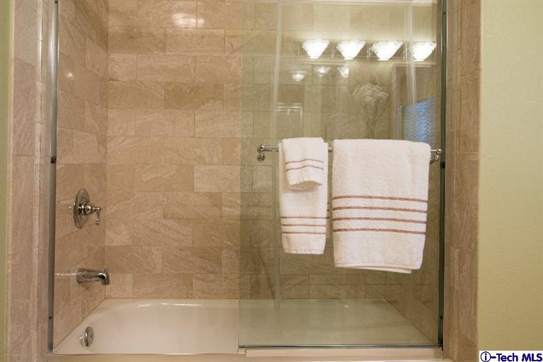 932 West Kenneth Road Glendale, CA 91202 - Photo 40 of 83 Additional Photo
