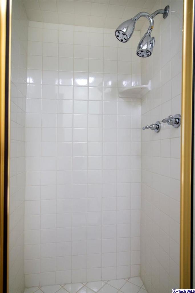 932 West Kenneth Road Glendale, CA 91202 - Photo 43 of 83 Additional Photo
