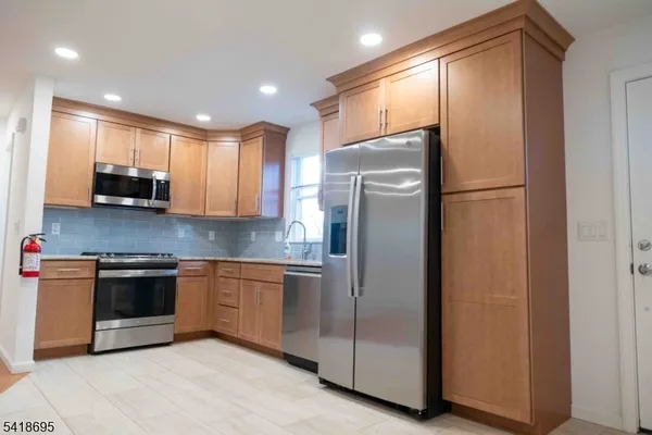 $3,700 | 31 Lakeview Road, Sparta, NJ 07871