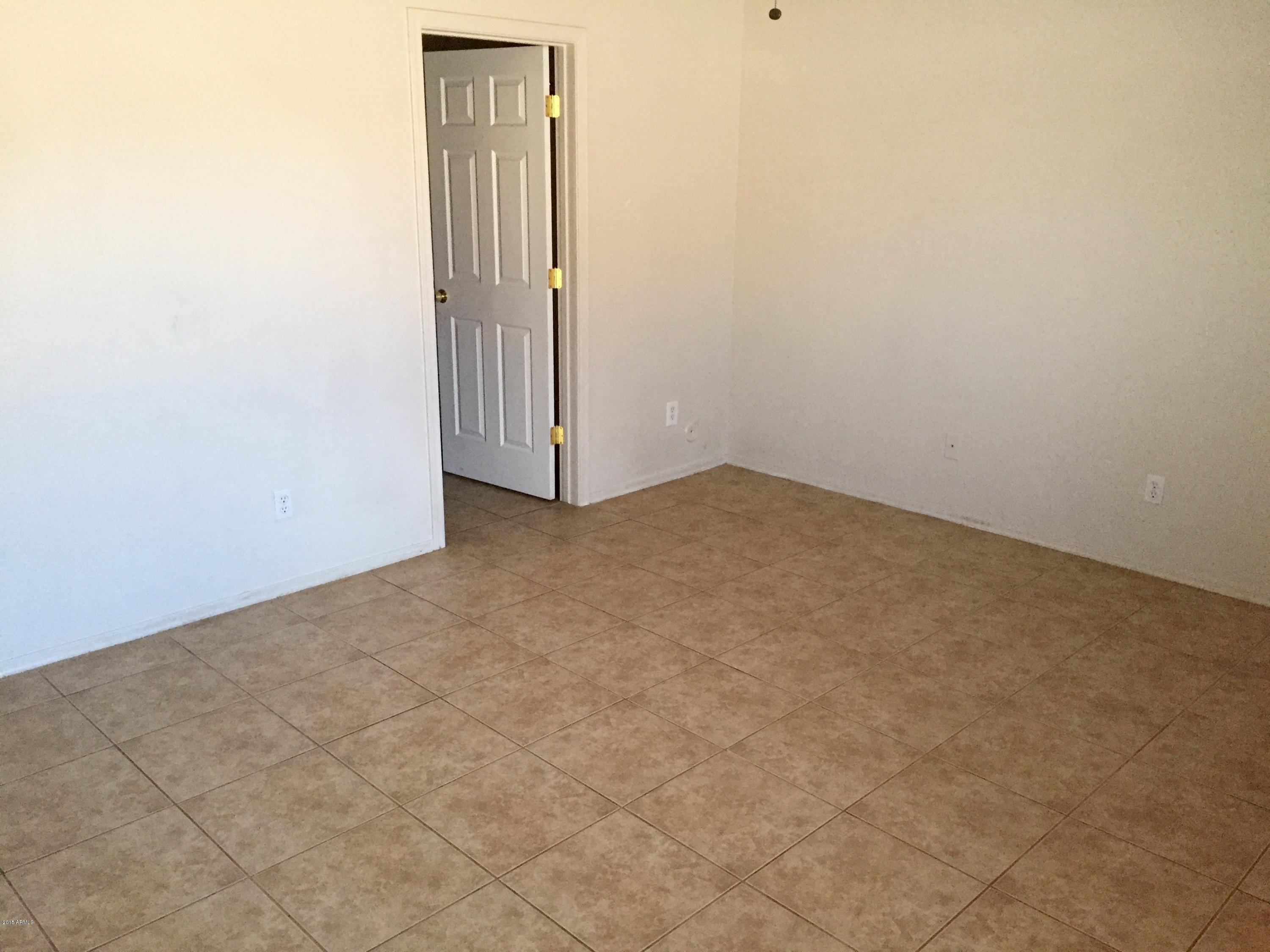 6518 West Riva Road Phoenix, AZ 85043 - Photo 6 of 16 Master Suite