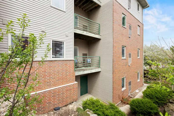 $249,900 | 102 Prairie Heights Drive, Unit 216, Verona, WI 53593