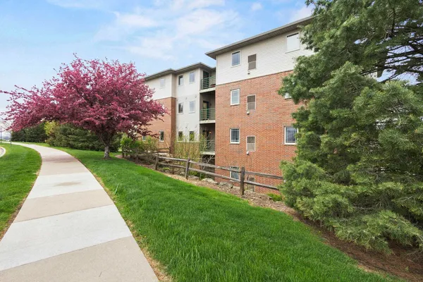 $249,900 | 102 Prairie Heights Drive, Unit 216, Verona, WI 53593