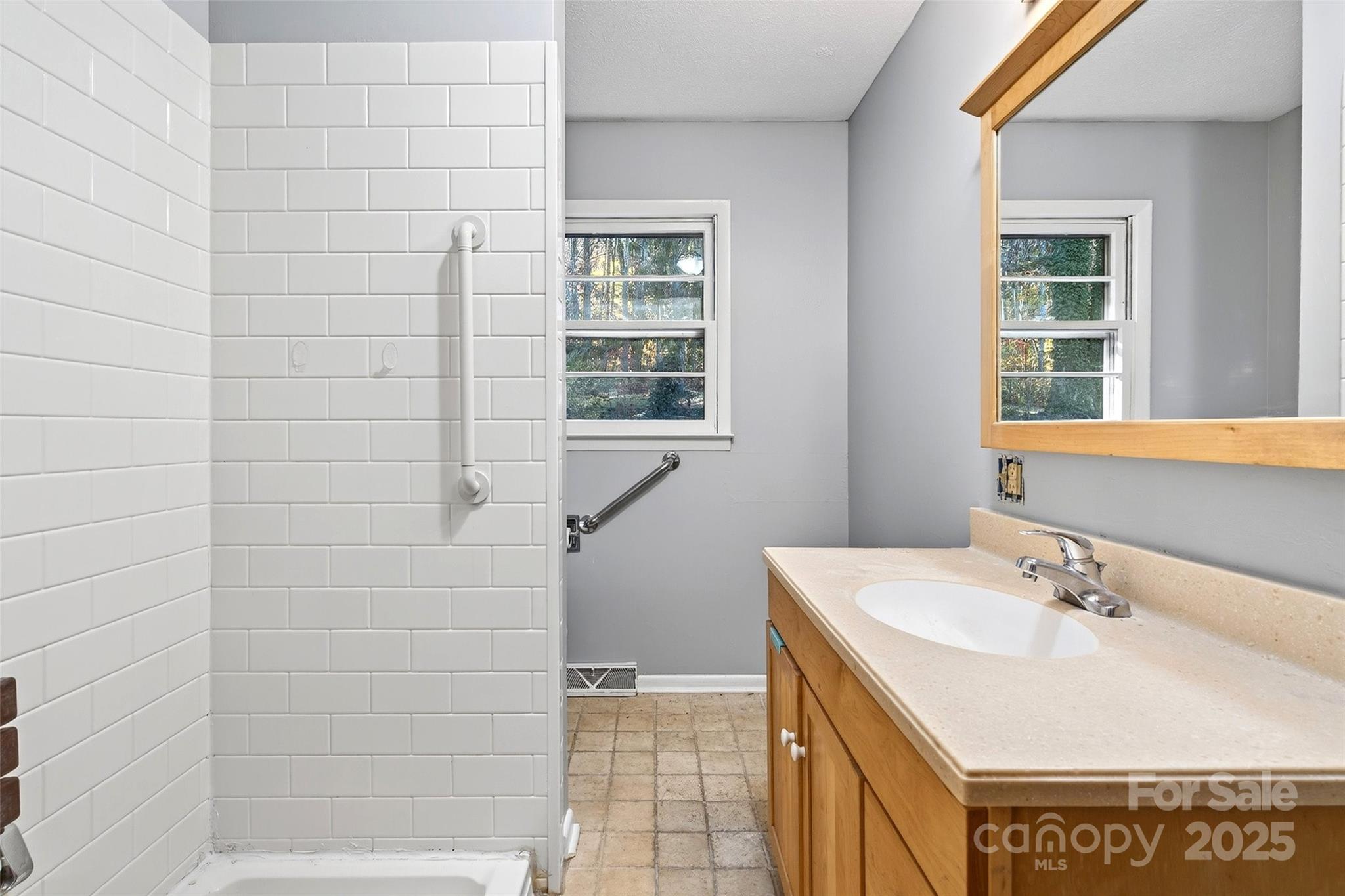 22 Woods Road Fairview, NC 28730 - Photo 15 of 34