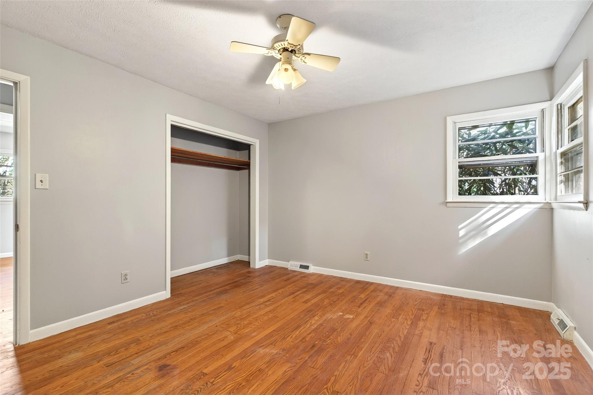 22 Woods Road Fairview, NC 28730 - Photo 17 of 34