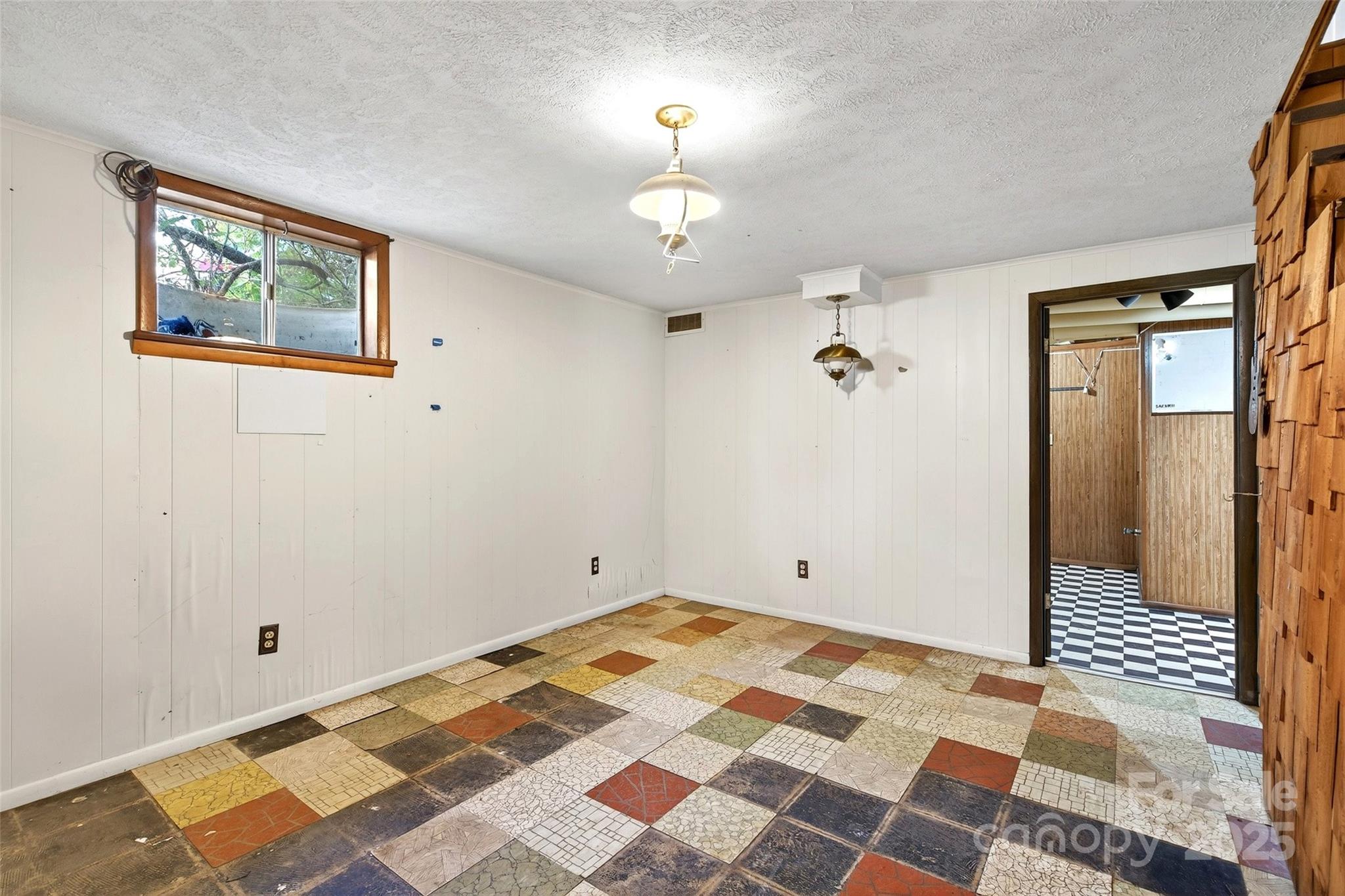 22 Woods Road Fairview, NC 28730 - Photo 20 of 34