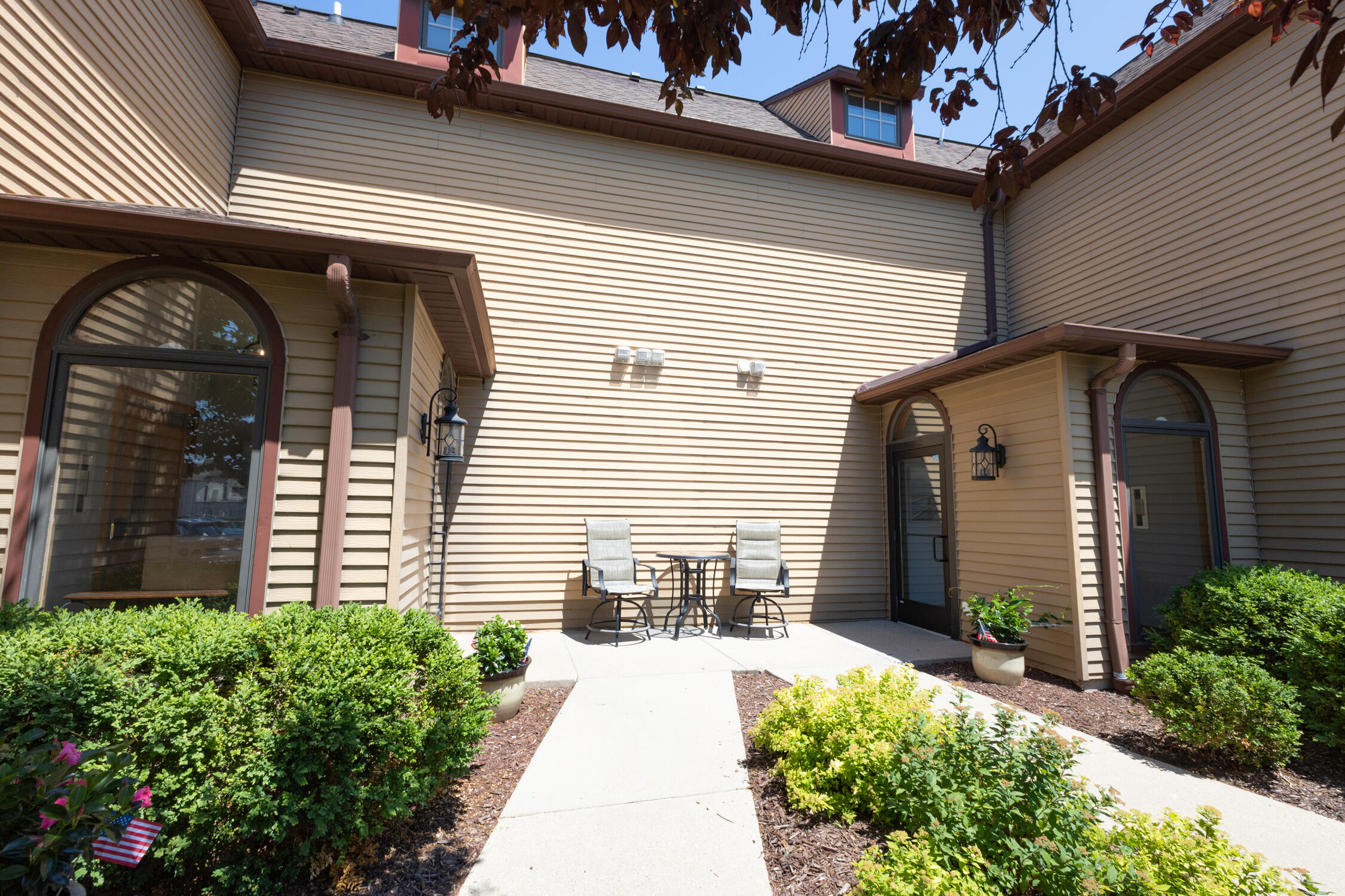 100 Main Street, Unit 201 Pewaukee, WI 53072 - Photo 46 of 59 AK249448-1