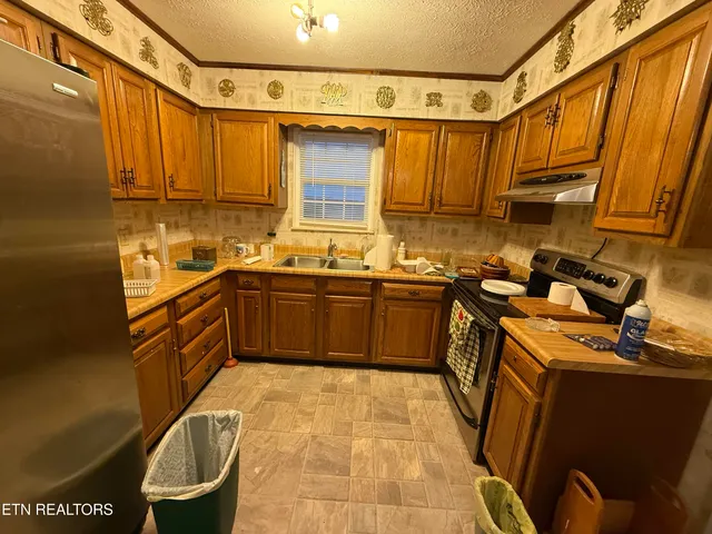 $299,000 | 224 Walnut Hill Lane, Ewing, VA 24248