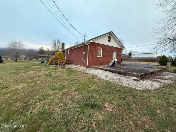 $299,000 | 224 Walnut Hill Lane, Ewing, VA 24248