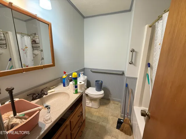 $299,000 | 224 Walnut Hill Lane, Ewing, VA 24248