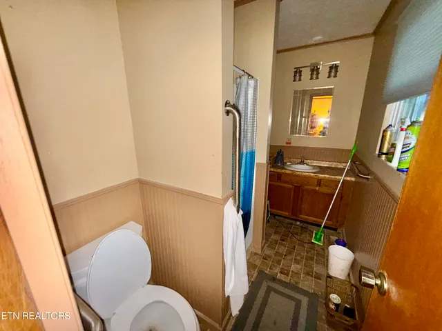 $299,000 | 224 Walnut Hill Lane, Ewing, VA 24248