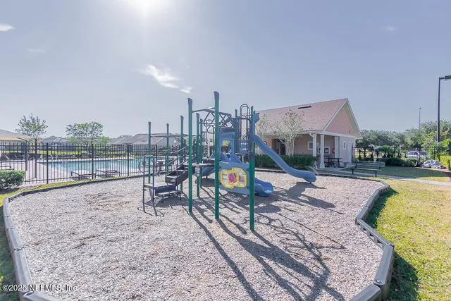 $2,700 | 6285 Wedmore Road, Jacksonville, FL 32258