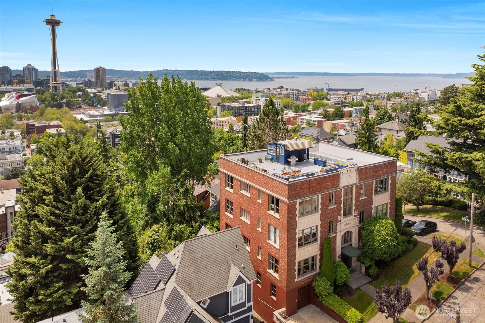 405 Prospect Street, Unit 102 Seattle, WA 98109 - Photo 37 of 40