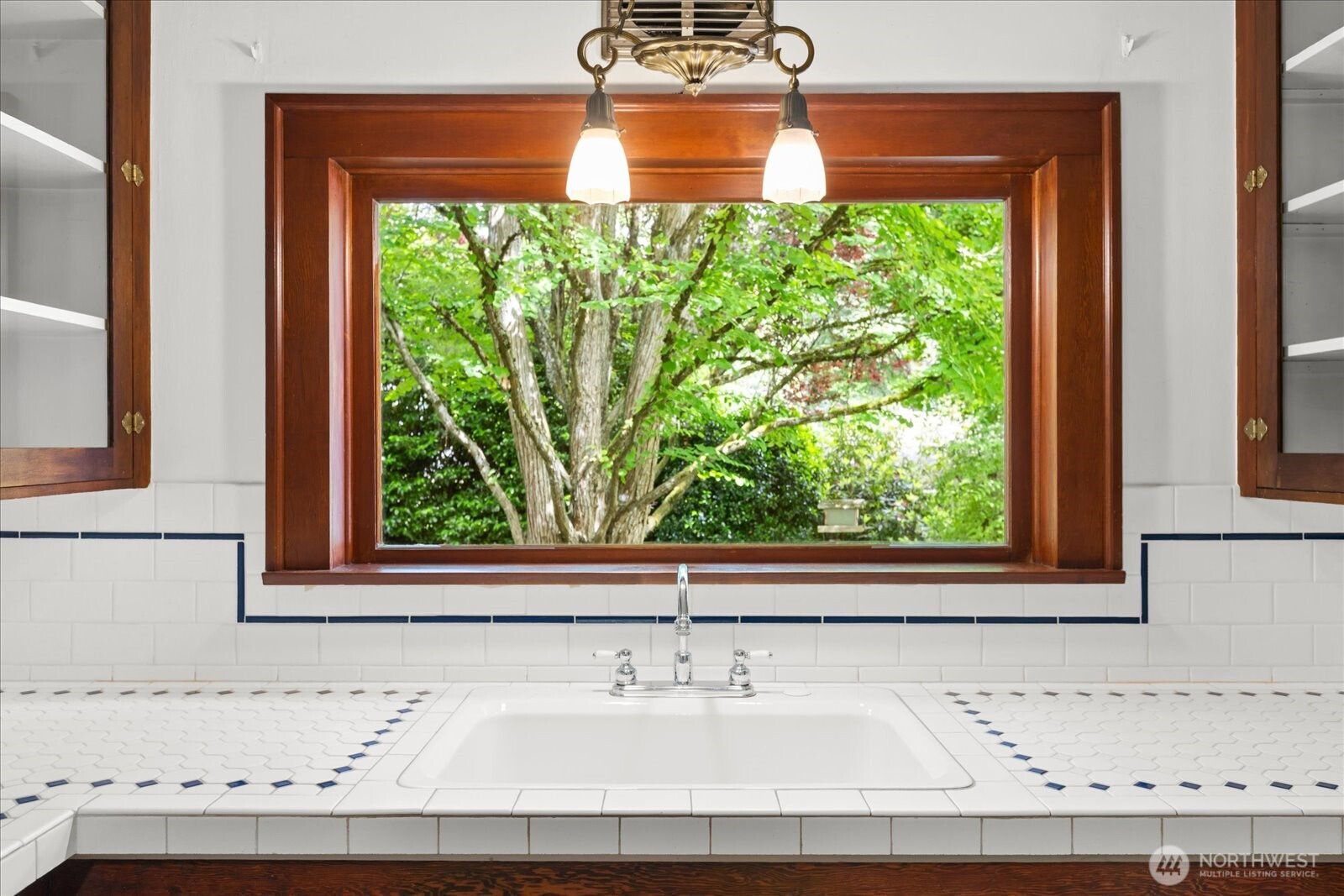 18608 101st Avenue Northeast Bothell, WA 98011 - Photo 16 of 39