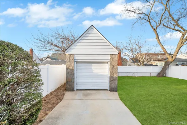 $748,888 | 655 Joy Boulevard, Baldwin, NY 11510