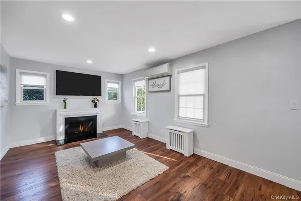 $748,888 | 655 Joy Boulevard, Baldwin, NY 11510