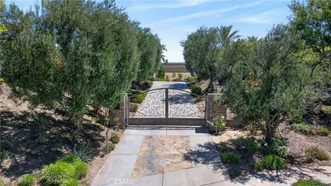 $1,595,000 | 7452 Breckenridge Drive, Riverside, CA 92506