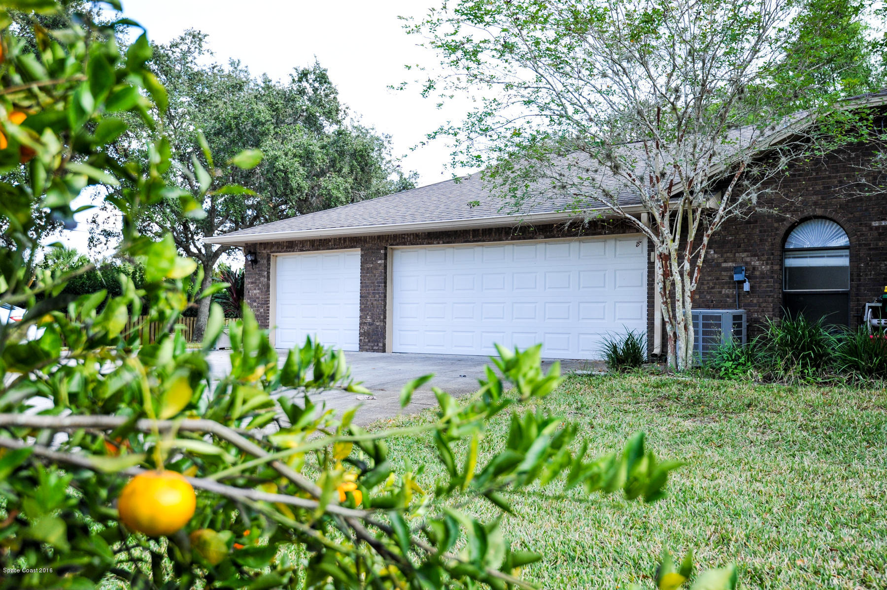4135 James Road Cocoa, FL 32926 - Photo 18 of 18 3-car garage