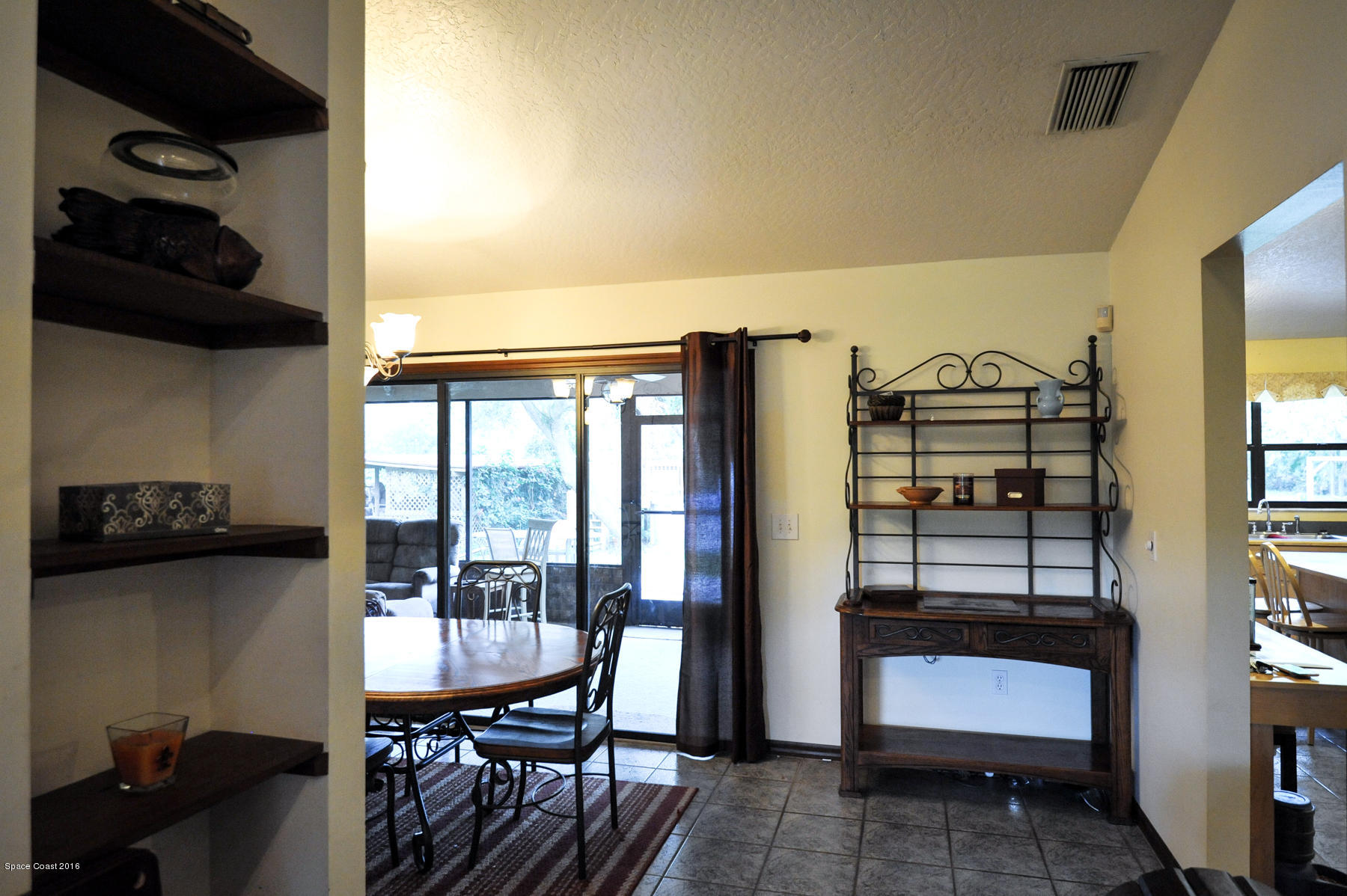 4135 James Road Cocoa, FL 32926 - Photo 6 of 18 Nook1