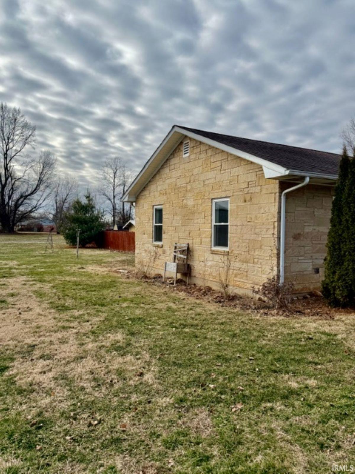 153 East Harding Street Orleans, IN 47452 - Photo 5 of 29