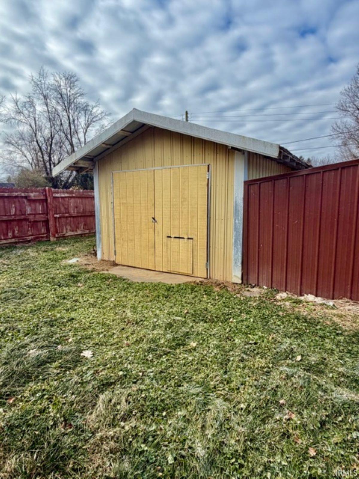 153 East Harding Street Orleans, IN 47452 - Photo 10 of 29