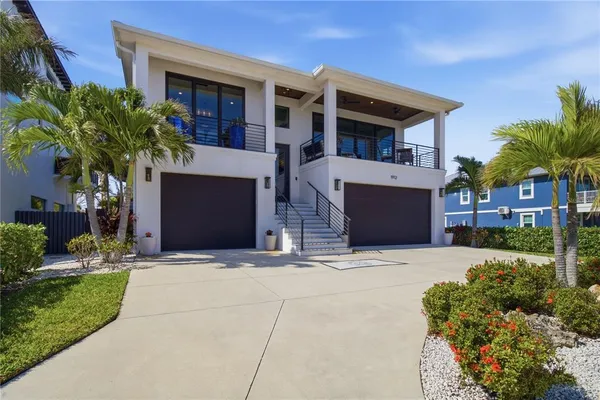 $1,495,000 | 1912 Riverside Drive East, Bradenton, FL 34208