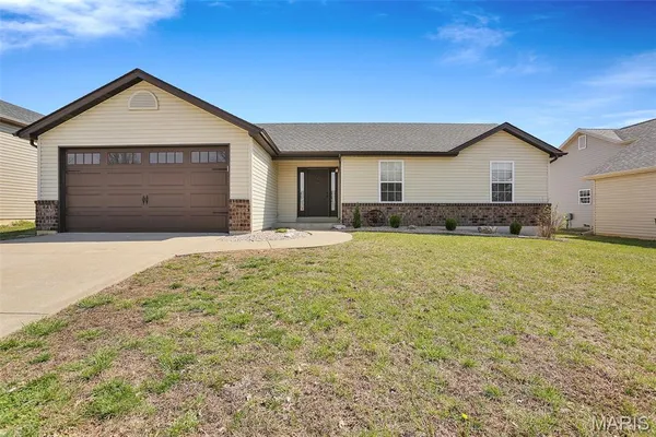 $345,000 | 22 Colonial Creek Court, Wentzville, MO 63385