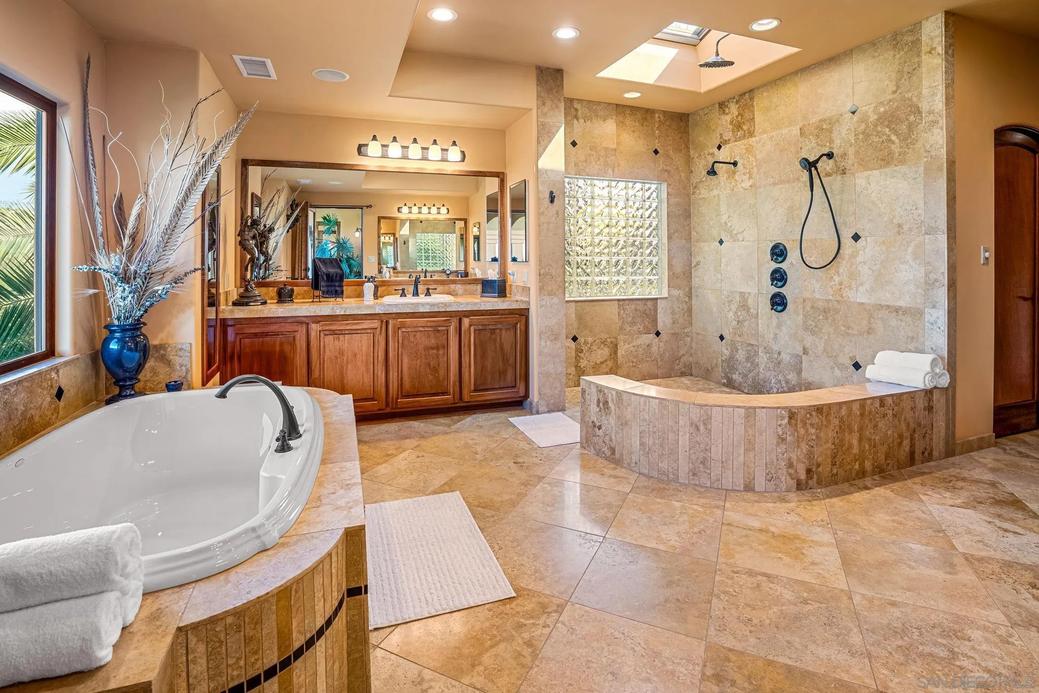 30403 Toronga Way Valley Center, CA 92082 - Photo 16 of 45