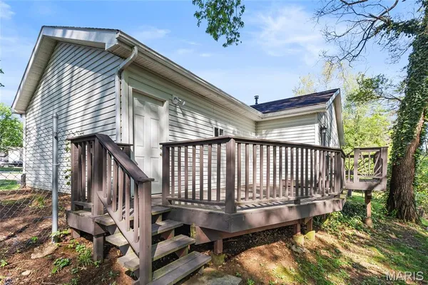 $300,000 | 433 Woodland Hill Court, Manchester, MO 63021