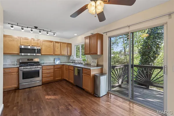 $300,000 | 433 Woodland Hill Court, Manchester, MO 63021