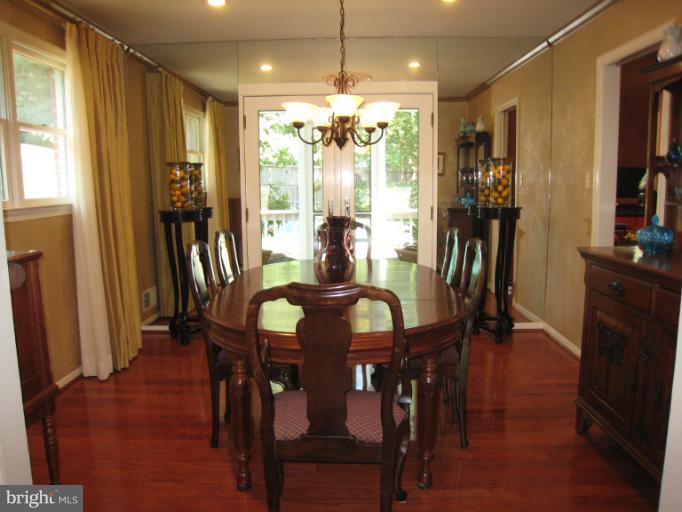 5301 Ravensworth Road Springfield, VA 22151 - Photo 18 of 27 Dining Room