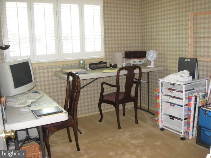 5301 Ravensworth Road Springfield, VA 22151 - Photo 23 of 27 Bedroom
