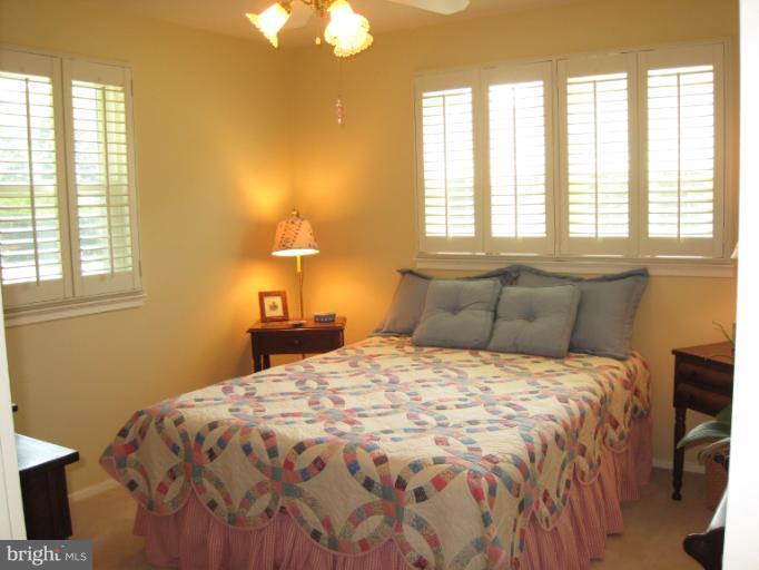 5301 Ravensworth Road Springfield, VA 22151 - Photo 26 of 27 Bedroom