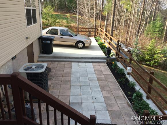 28 Slick Rock Road Leicester, NC 28748 - Photo 5 of 17 Gallery Image 5