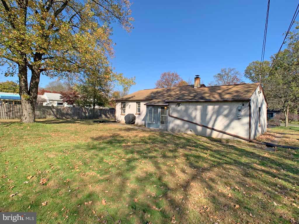 425 Springbrook Lane Hatboro, PA 19040 - Photo 20 of 27 Rear View of this Lovely Home!