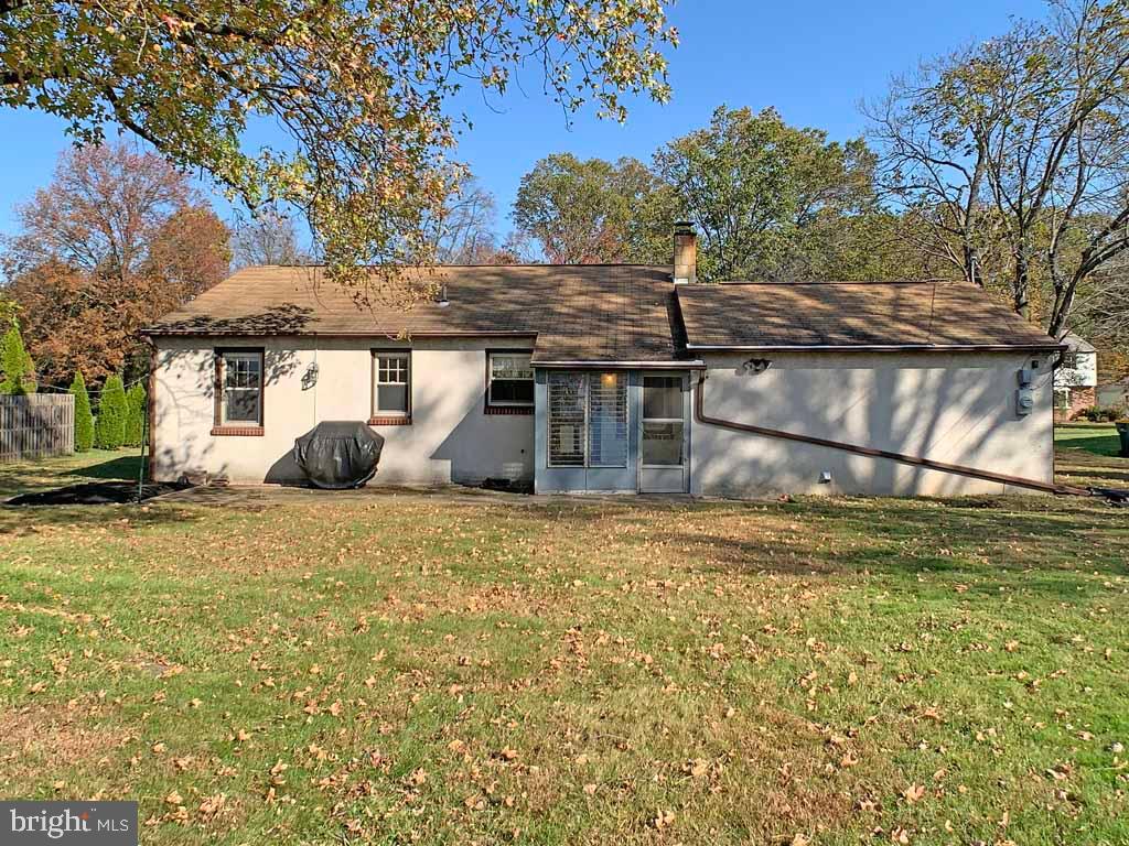 425 Springbrook Lane Hatboro, PA 19040 - Photo 21 of 27 Rear View of this Lovely Home!