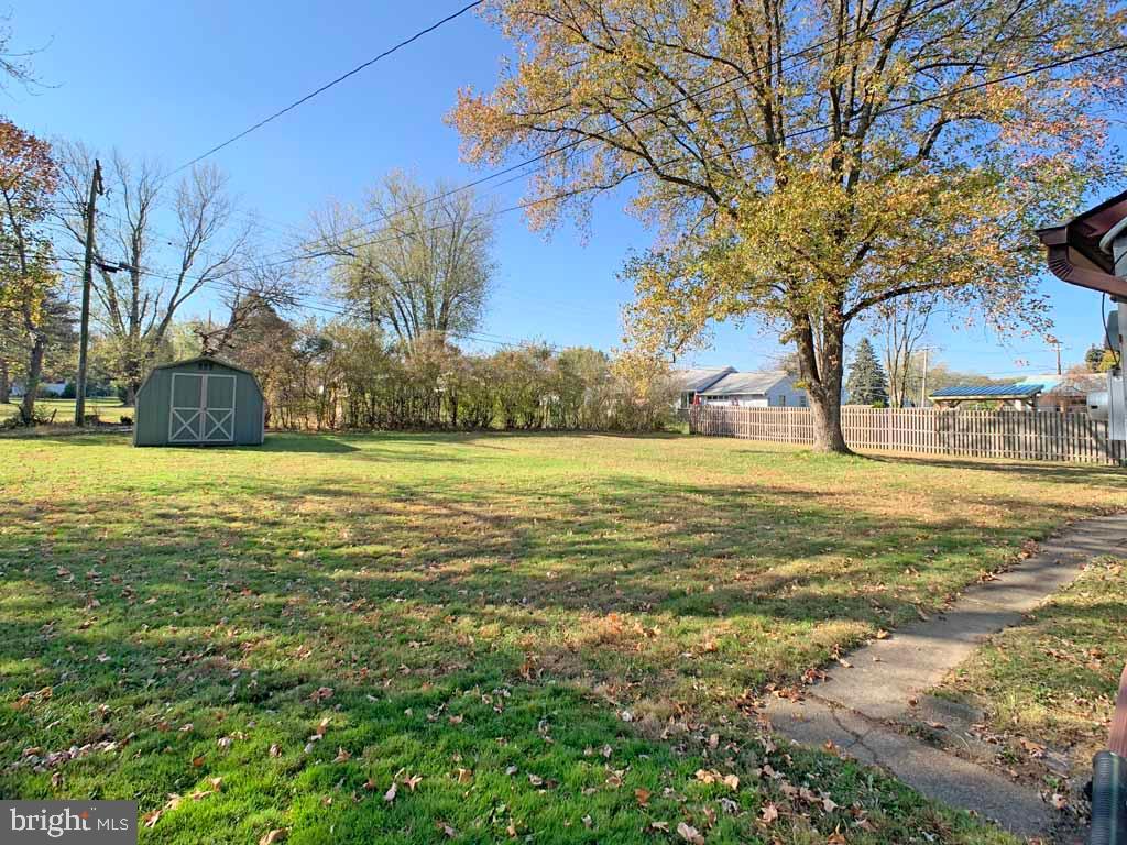 425 Springbrook Lane Hatboro, PA 19040 - Photo 23 of 27 Fantastic, Spacious Flat Back Yard