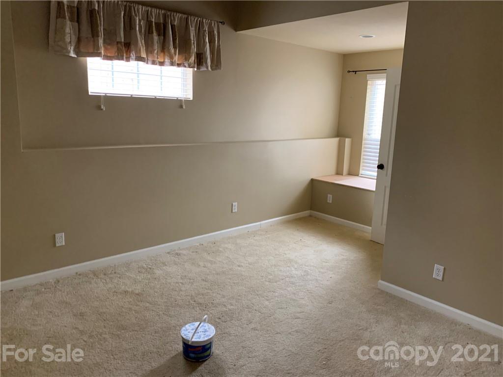 8060 Summit Ridge Drive Catawba, NC 28609 - Photo 28 of 32 a view of a small space