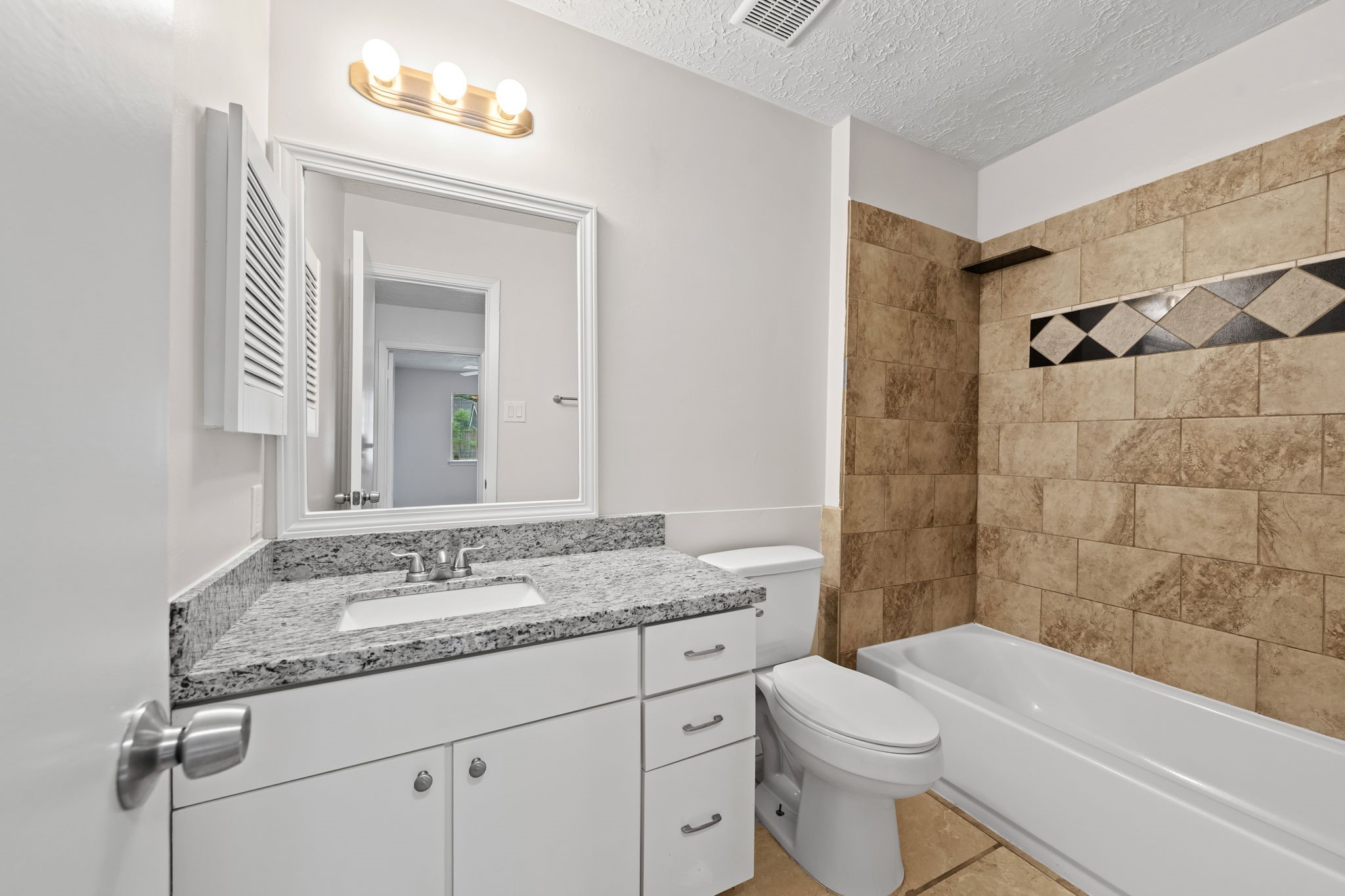 4503 Pineville Lane Spring, TX 77388 - Photo 19 of 24 Secondary Bathroom