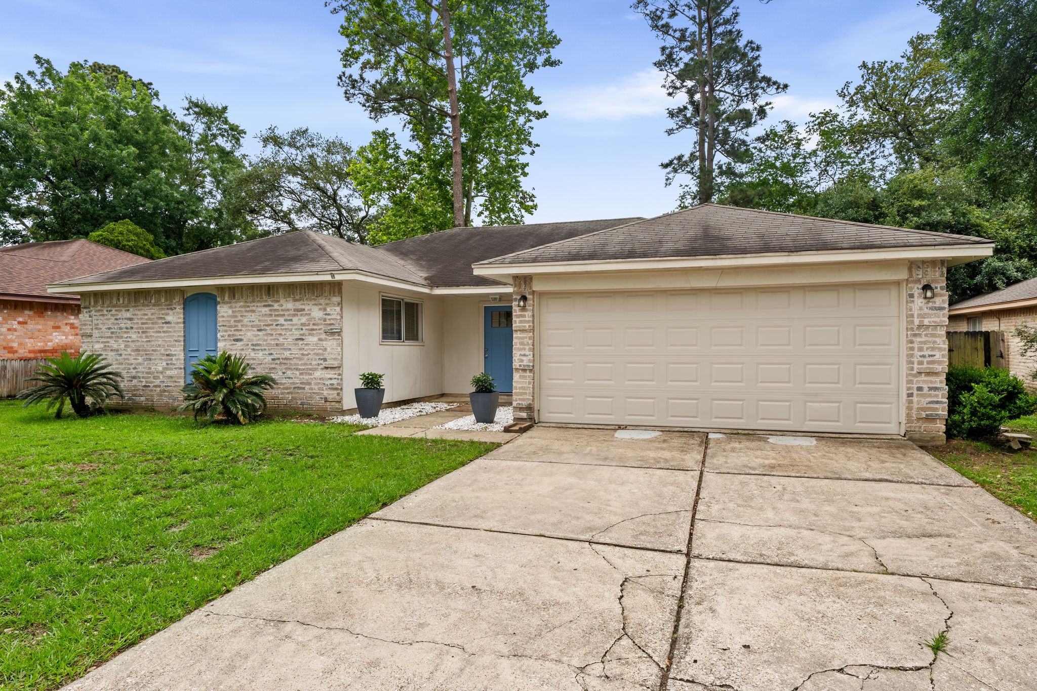4503 Pineville Lane Spring, TX 77388 - Photo 2 of 24