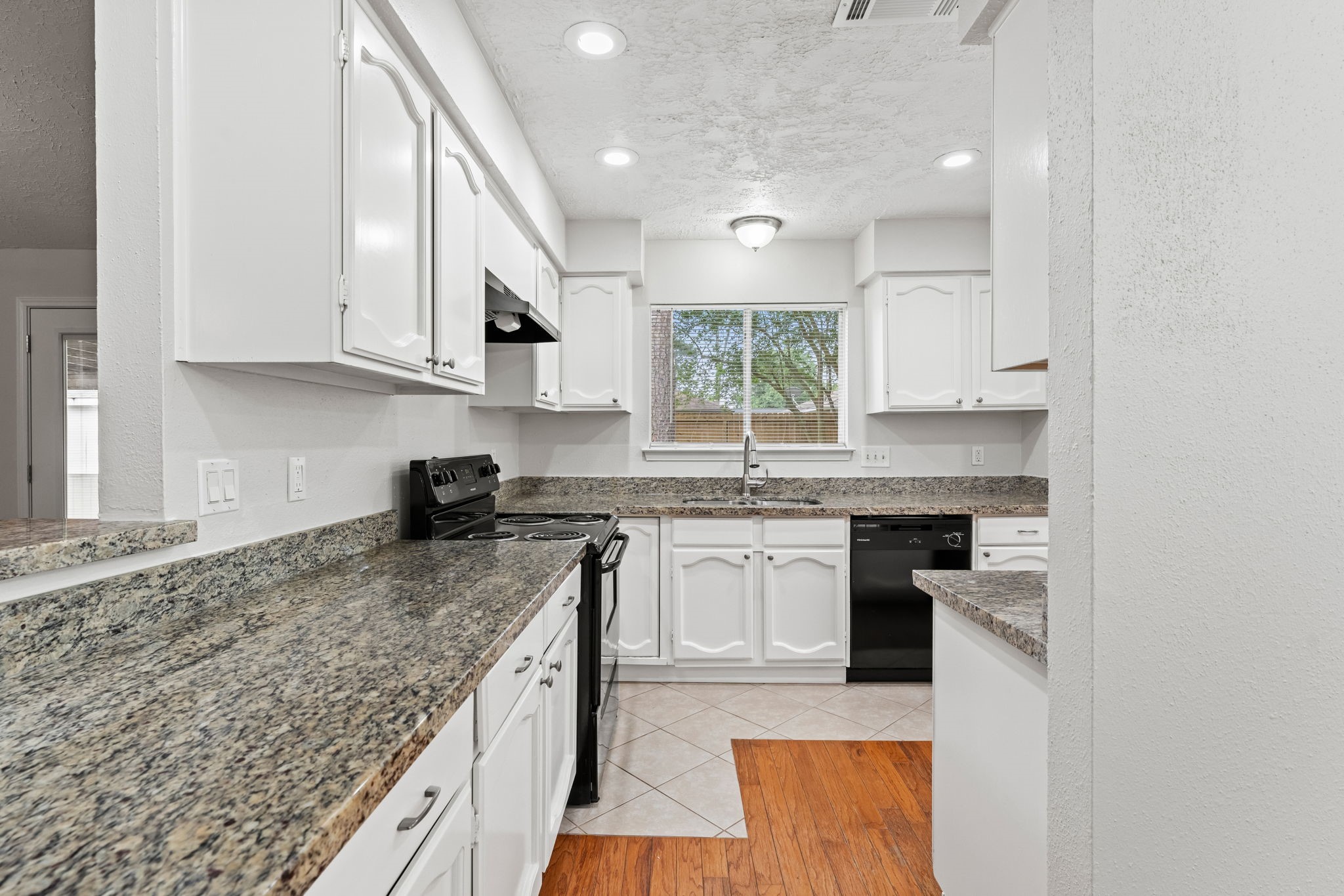 4503 Pineville Lane Spring, TX 77388 - Photo 10 of 24 Kitchen